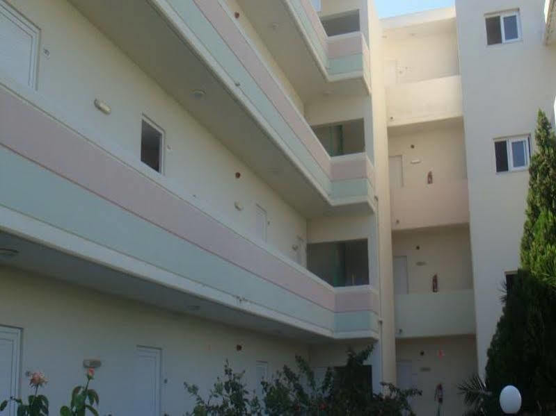 Elpida פליראקי